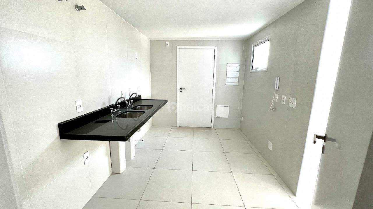 Apartamento à venda com 4 quartos, 180m² - Foto 8