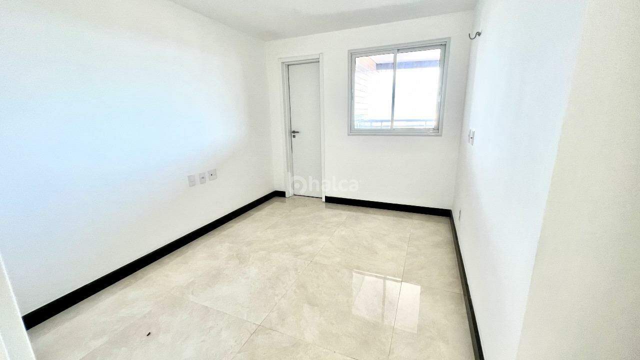 Apartamento à venda com 4 quartos, 180m² - Foto 13