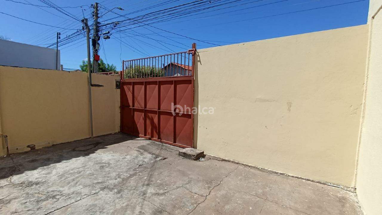 Casa para alugar com 3 quartos, 127m² - Foto 2