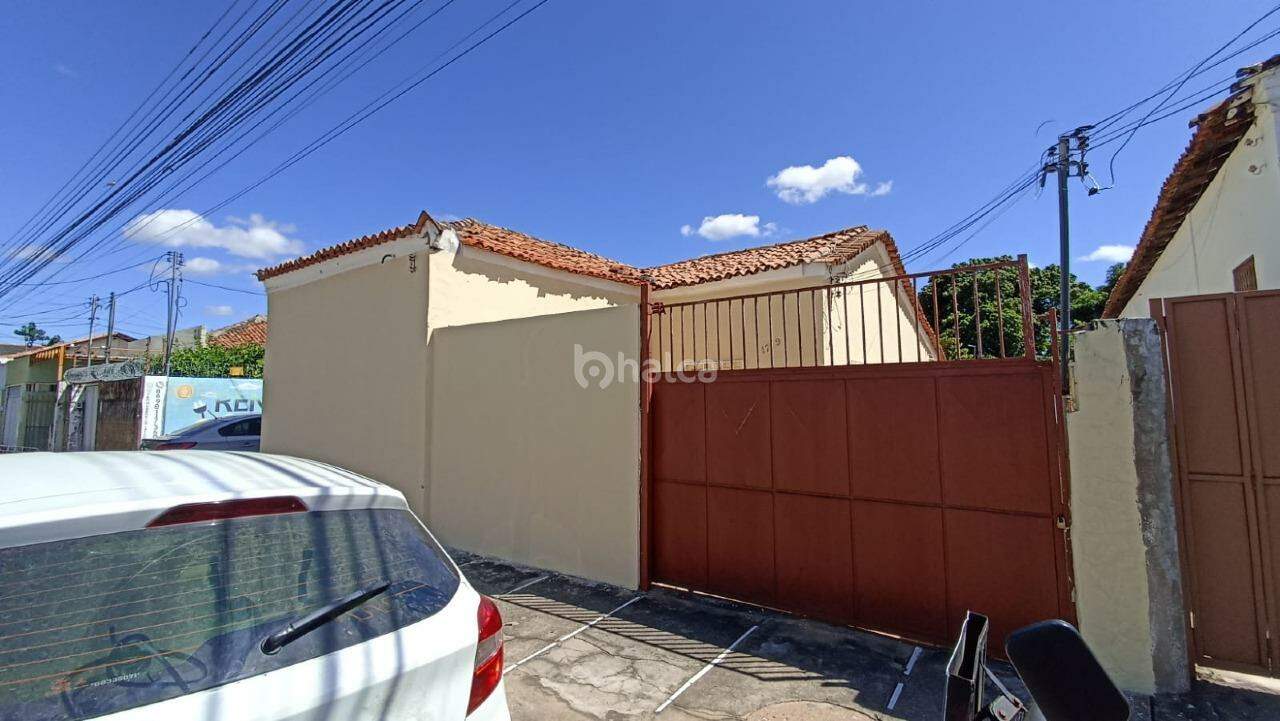 Casa para alugar com 3 quartos, 127m² - Foto 1