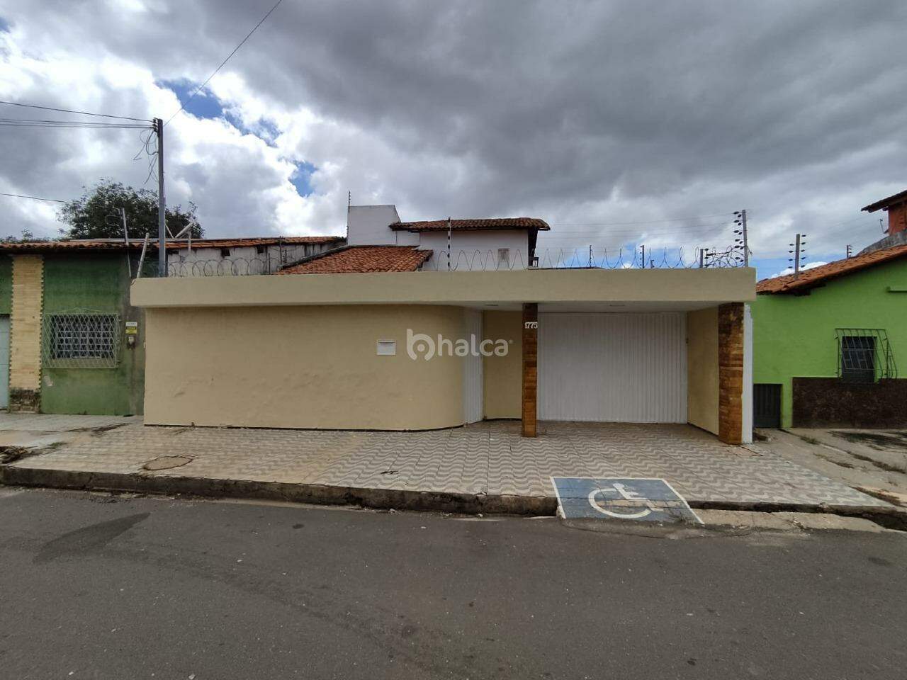 Casa, 5 quartos, 145 m² - Foto 1