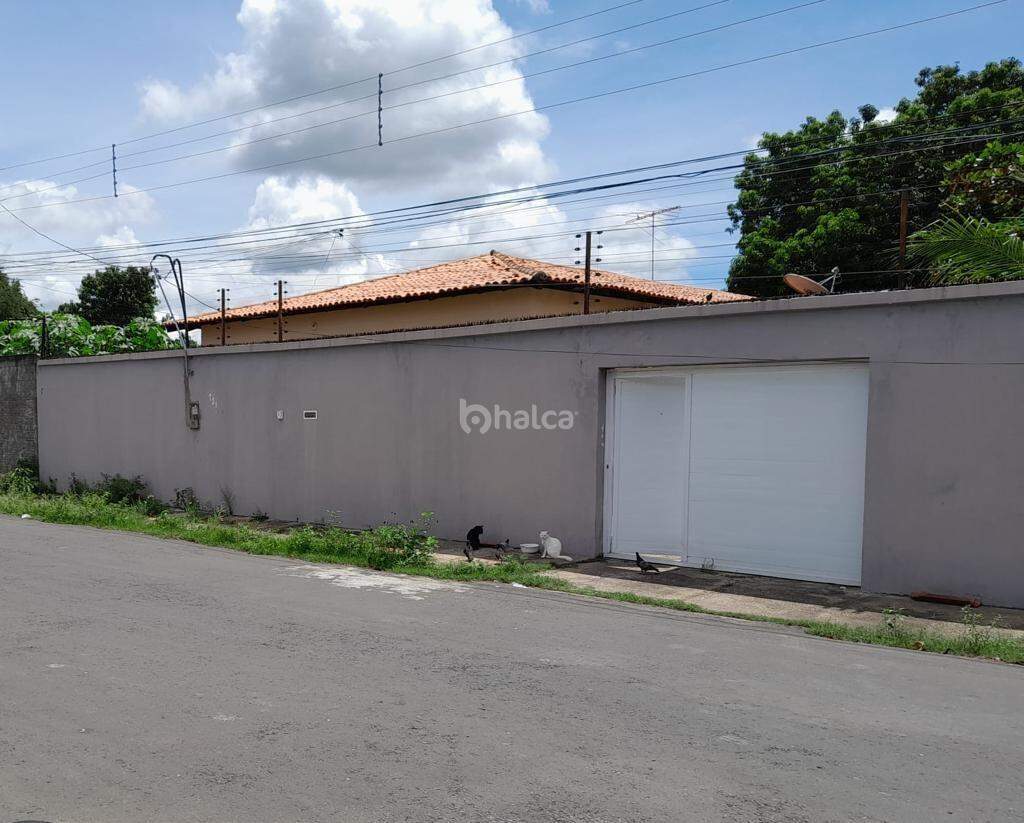 Casa à venda com 4 quartos, 160m² - Foto 1