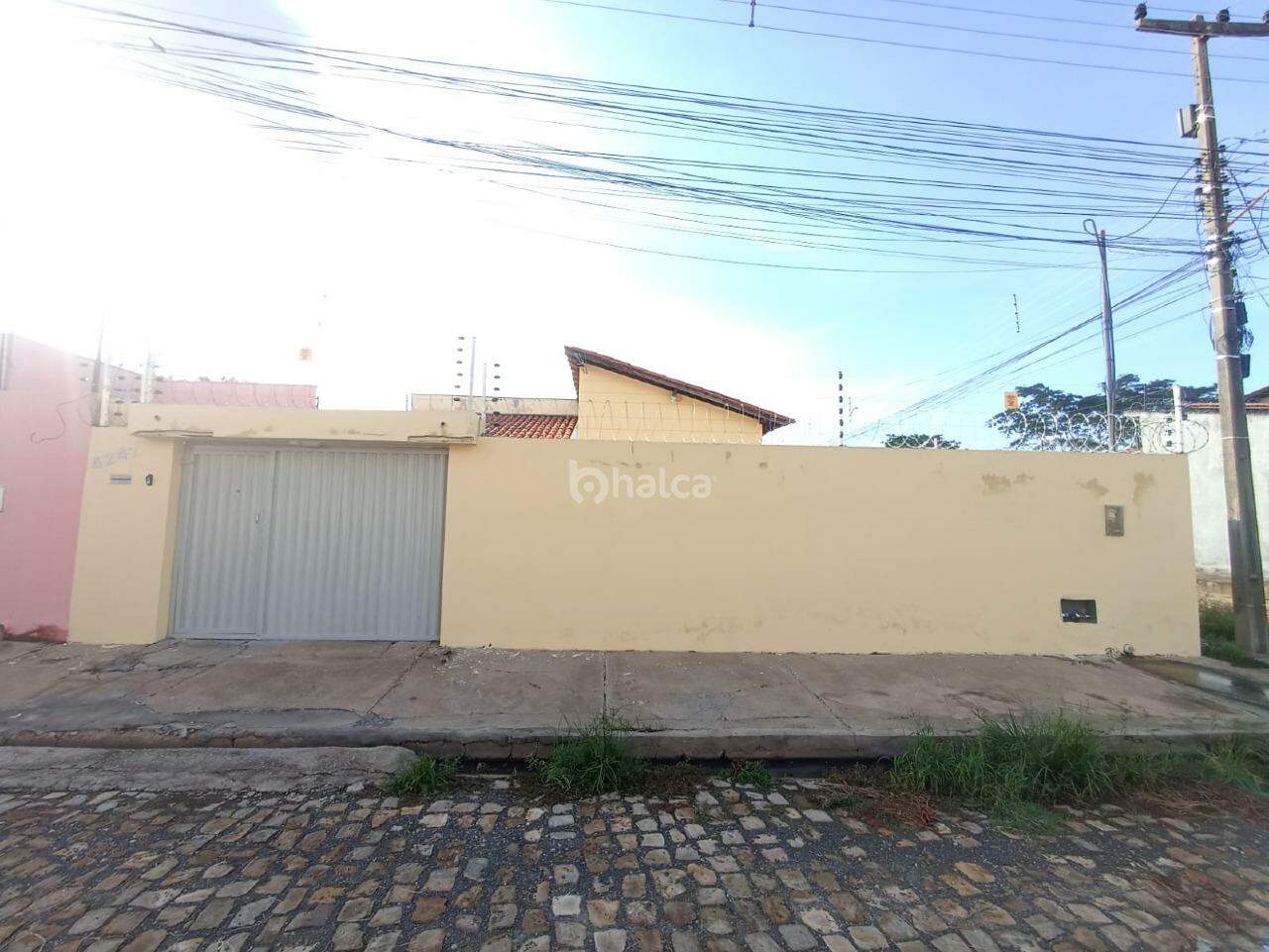 Casa para alugar com 3 quartos, 193m² - Foto 1