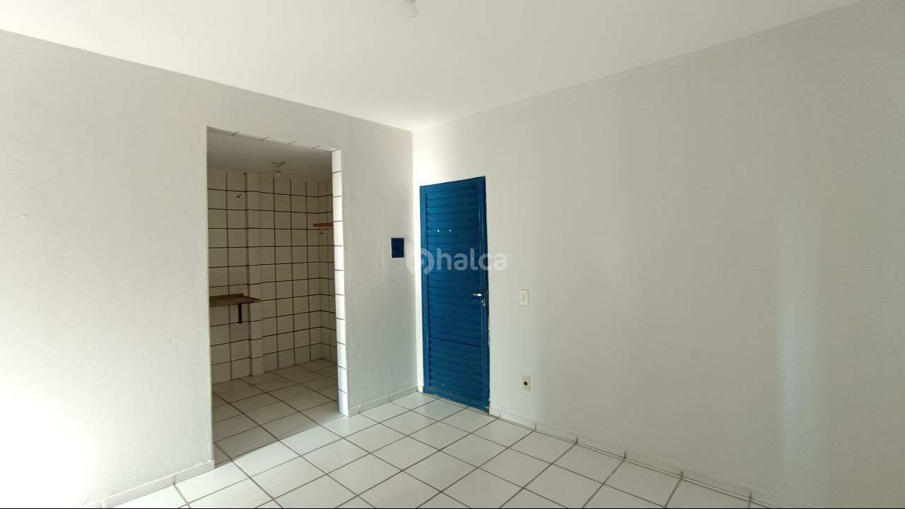 Apartamento para alugar com 2 quartos, 36m² - Foto 4