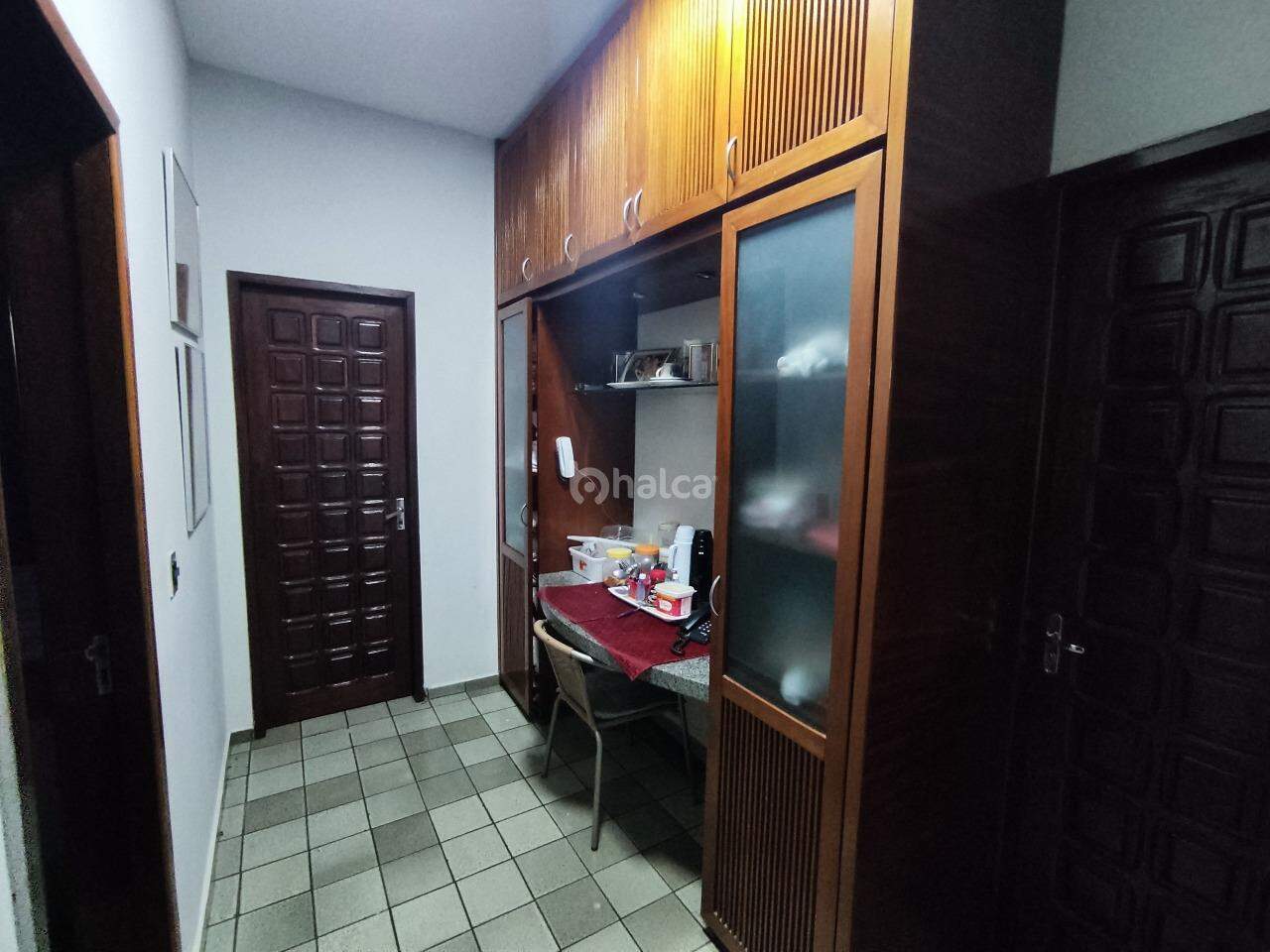 Prédio Inteiro para alugar com 6 quartos, 170m² - Foto 20