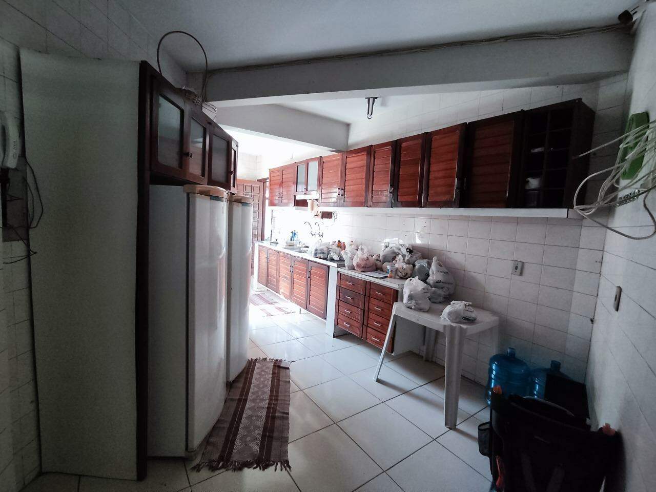 Prédio Inteiro para alugar com 6 quartos, 170m² - Foto 27