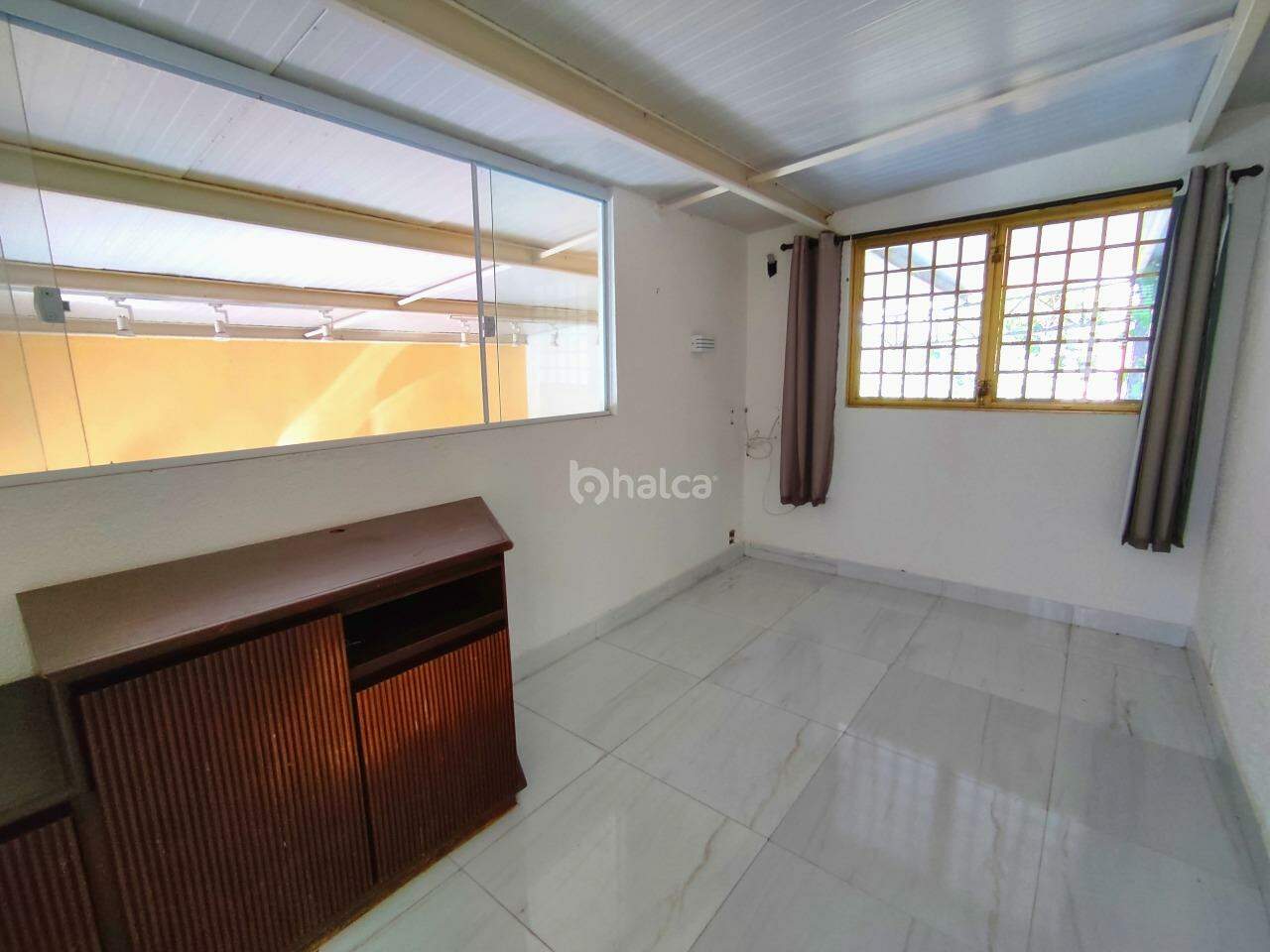 Prédio Inteiro para alugar com 2 quartos, 55m² - Foto 11