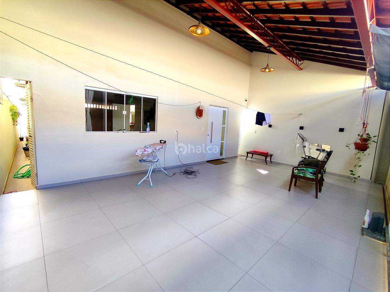 Casa à venda com 3 quartos, 160m² - Foto 2