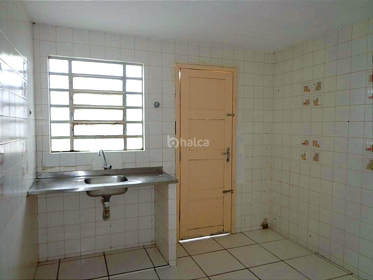 Casa à venda com 3 quartos, 300m² - Foto 9