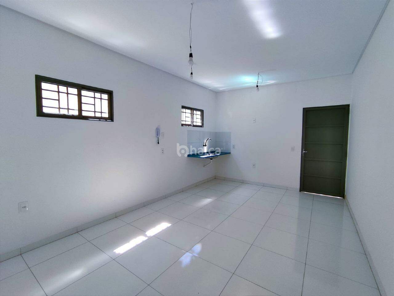 Casa para alugar com 2 quartos, 140m² - Foto 13