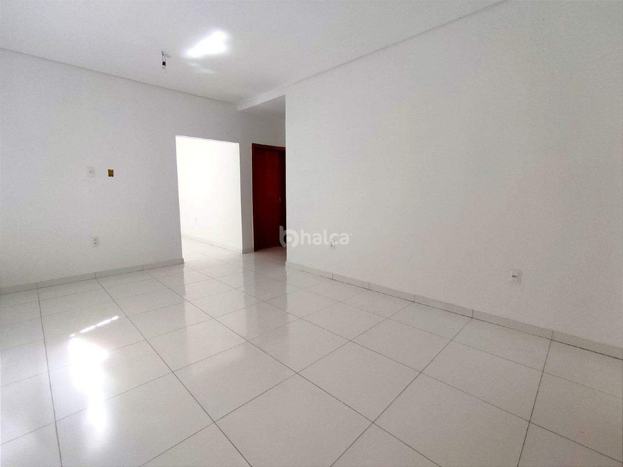 Casa para alugar com 2 quartos, 140m² - Foto 6