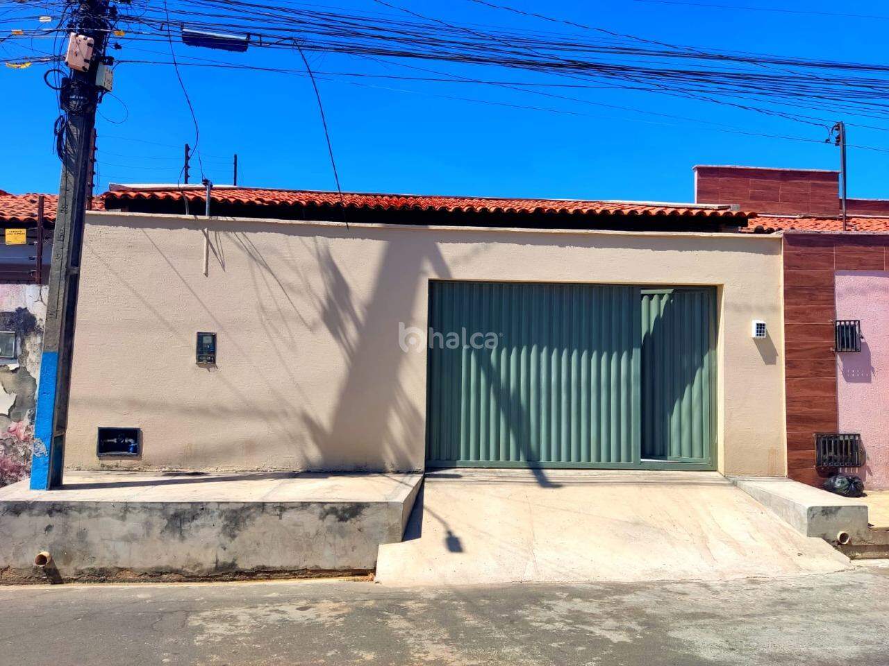 Casa para alugar com 2 quartos, 140m² - Foto 1