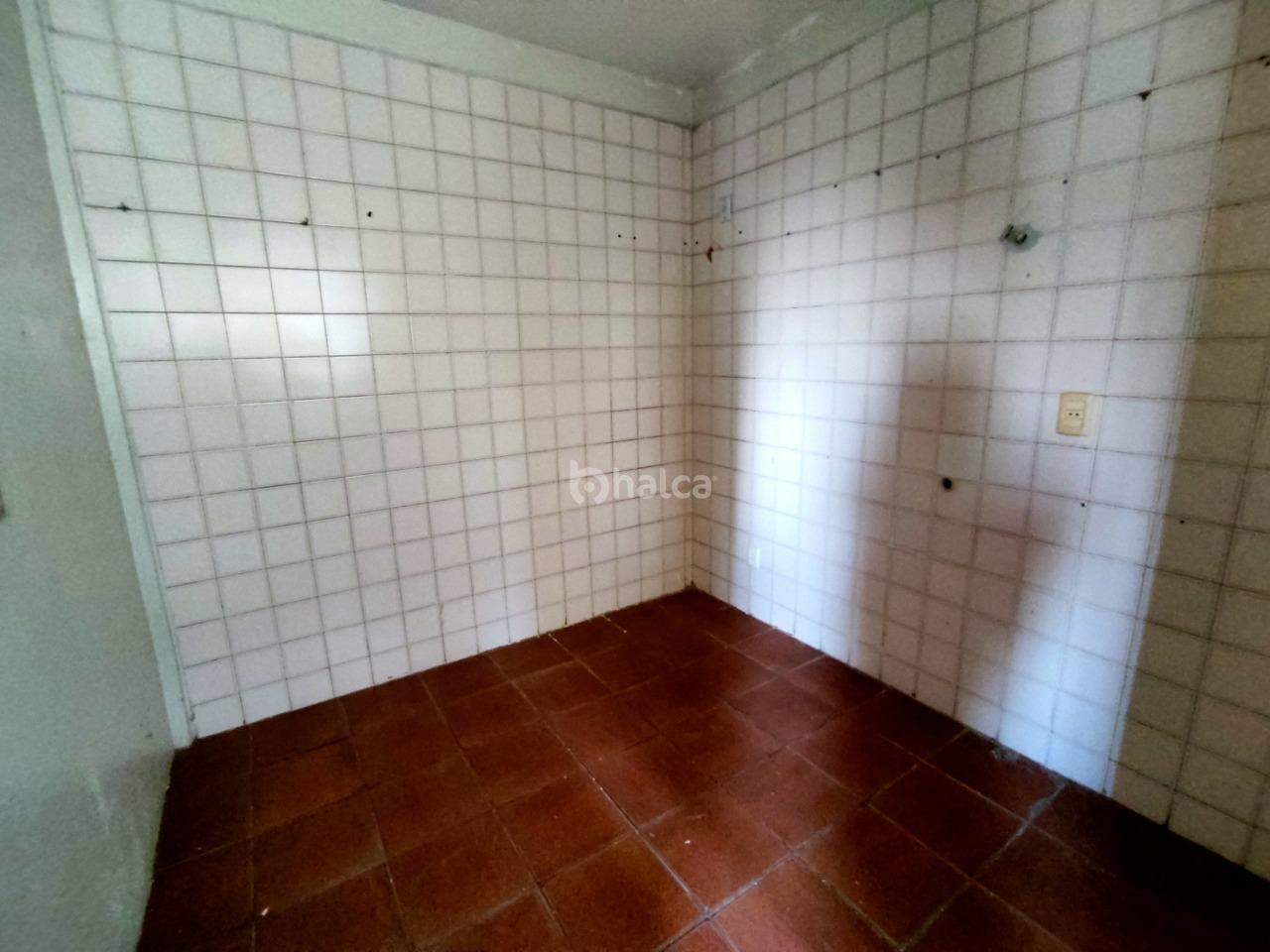 Apartamento à venda com 2 quartos, 70m² - Foto 19