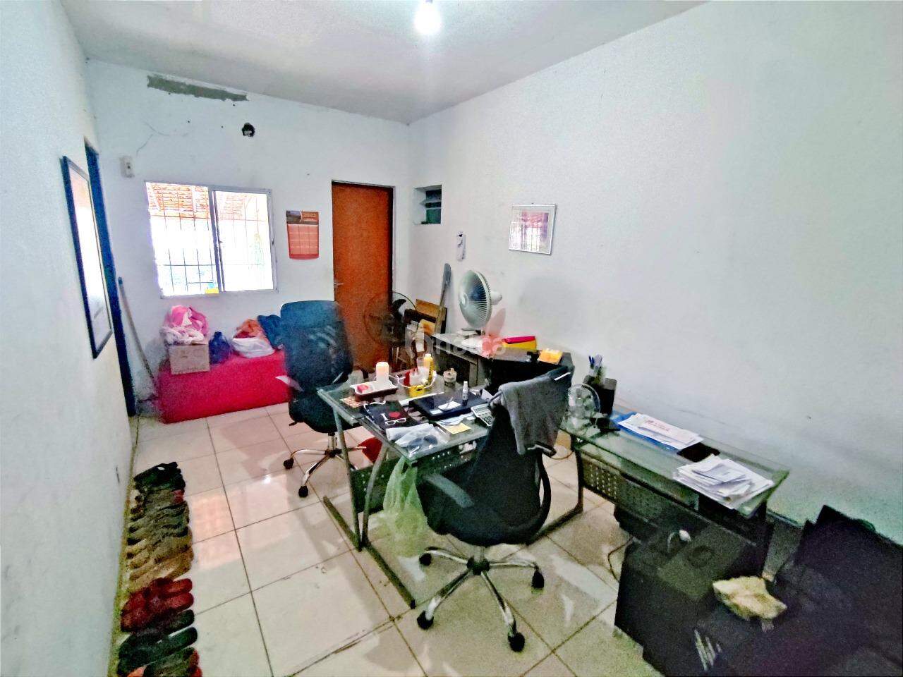 Casa à venda com 4 quartos, 304m² - Foto 18