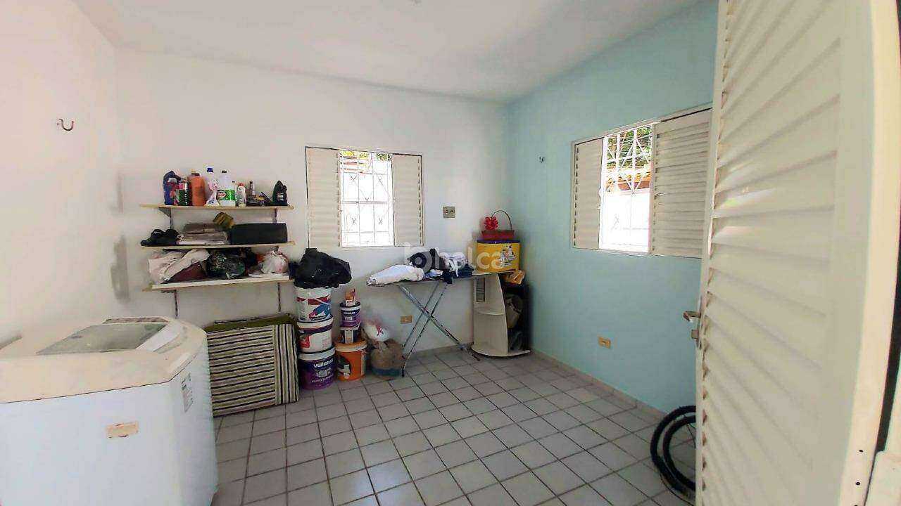 Casa à venda com 3 quartos, 209m² - Foto 10