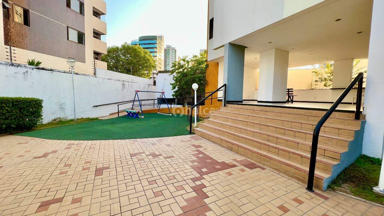 Apartamento à venda com 3 quartos, 117m² - Foto 2