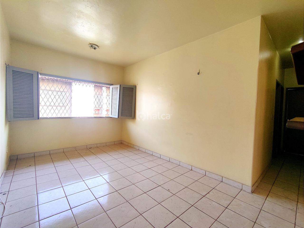 Apartamento à venda com 3 quartos, 68m² - Foto 2