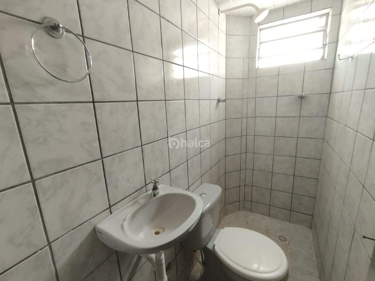 Apartamento para alugar com 2 quartos, 65m² - Foto 11