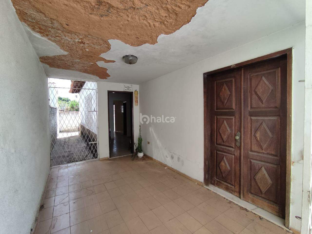 Casa à venda com 3 quartos, 100m² - Foto 2