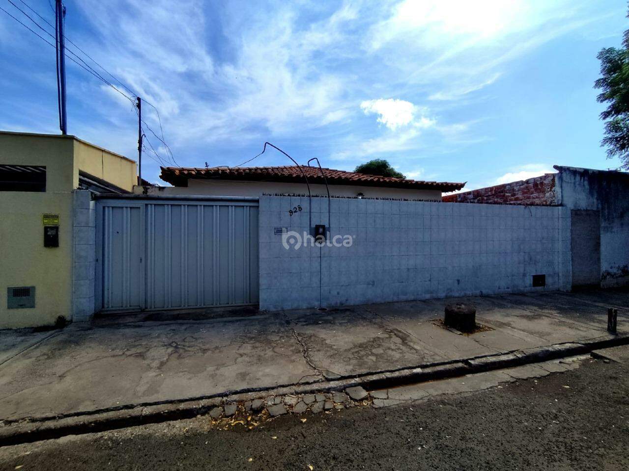 Casa à venda com 3 quartos, 100m² - Foto 1