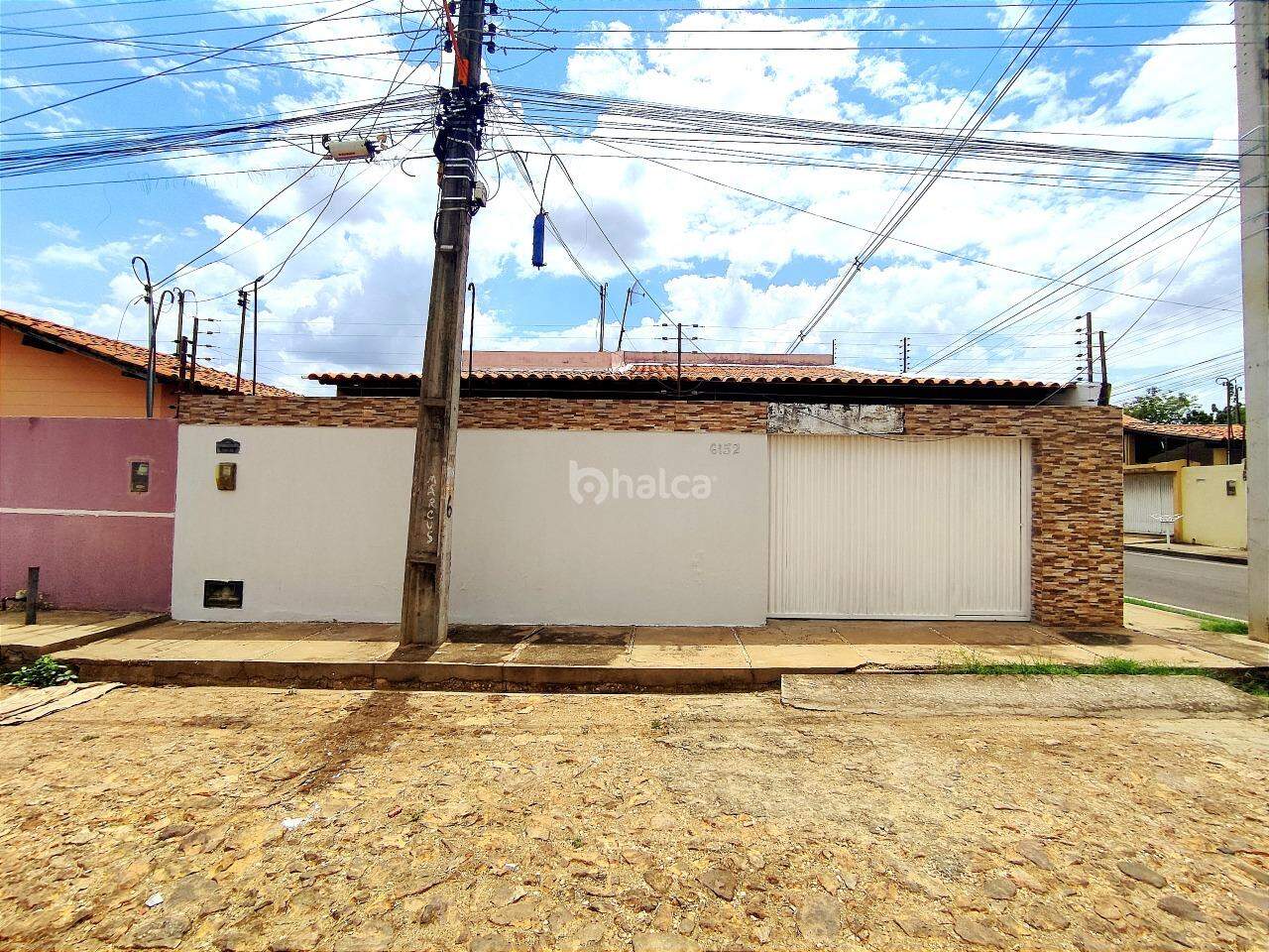 Casa à venda com 3 quartos, 160m² - Foto 1