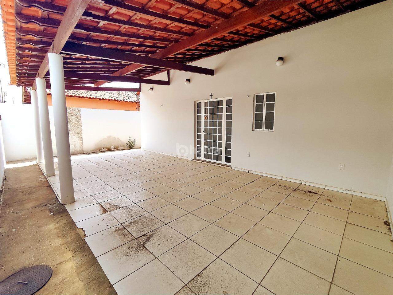 Casa à venda com 3 quartos, 160m² - Foto 3