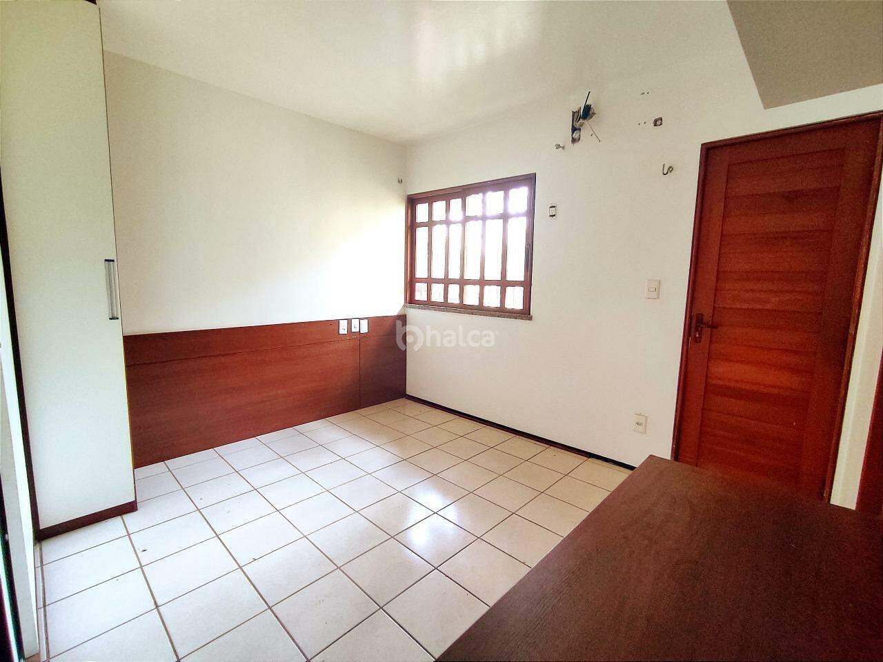 Casa de Condomínio à venda com 4 quartos, 237m² - Foto 25