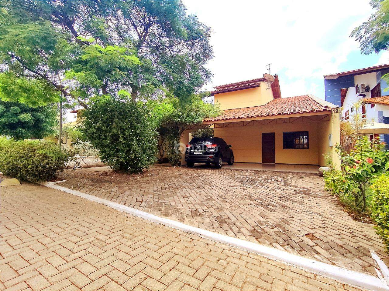 Casa de Condomínio à venda com 4 quartos, 237m² - Foto 2