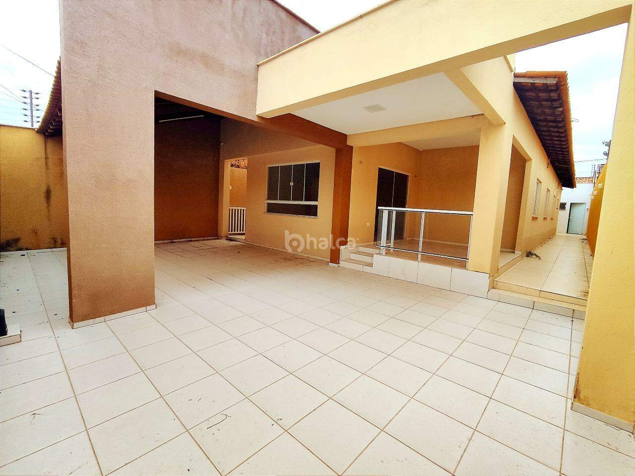 Casa à venda com 4 quartos, 142m² - Foto 2