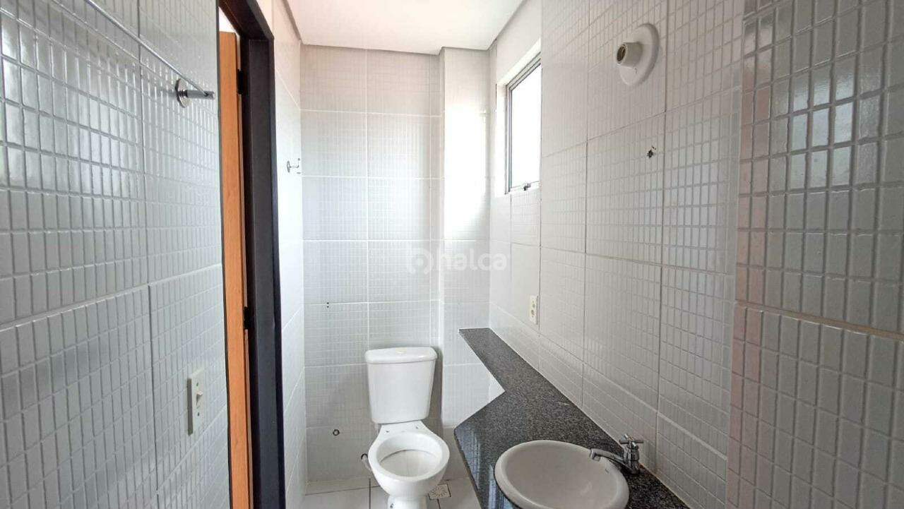 Apartamento para alugar com 3 quartos, 72m² - Foto 6