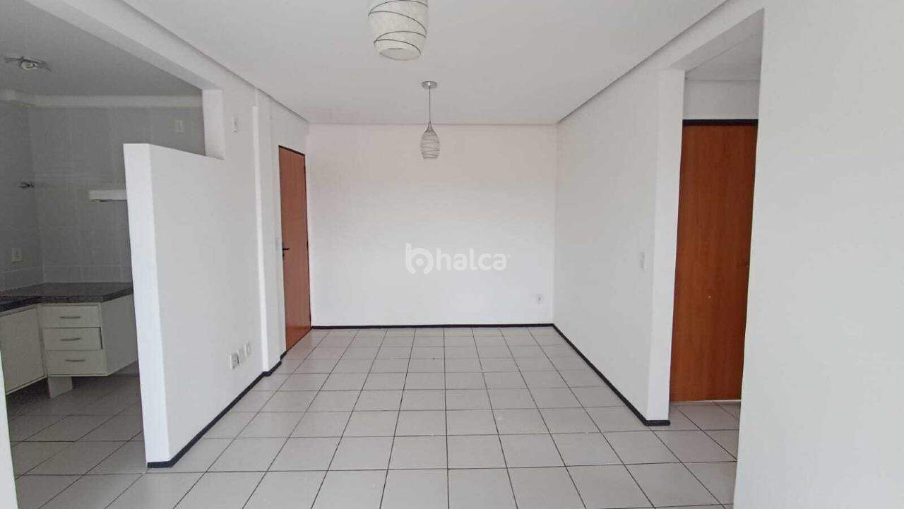 Apartamento para alugar com 3 quartos, 72m² - Foto 3