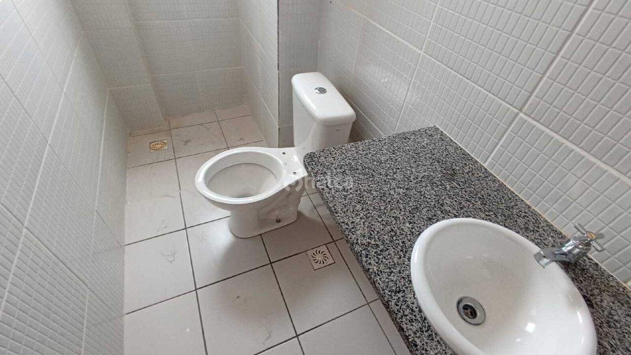 Apartamento para alugar com 3 quartos, 72m² - Foto 5