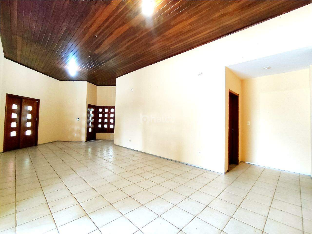 Casa para alugar com 3 quartos, 250m² - Foto 9