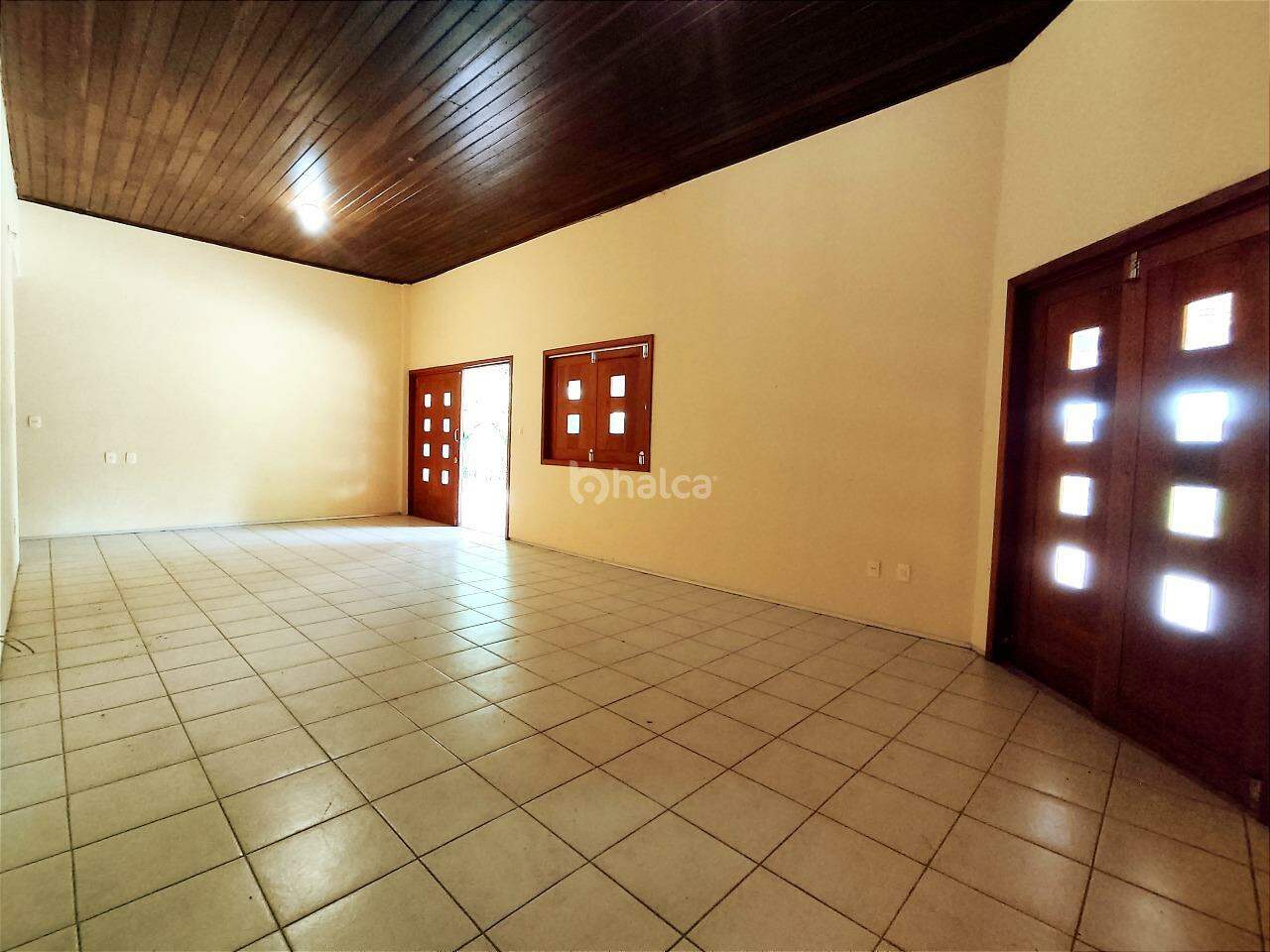 Casa para alugar com 3 quartos, 250m² - Foto 10