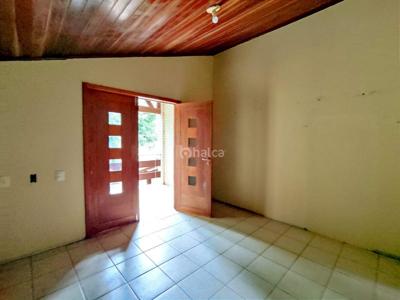 Casa para alugar com 3 quartos, 250m² - Foto 11