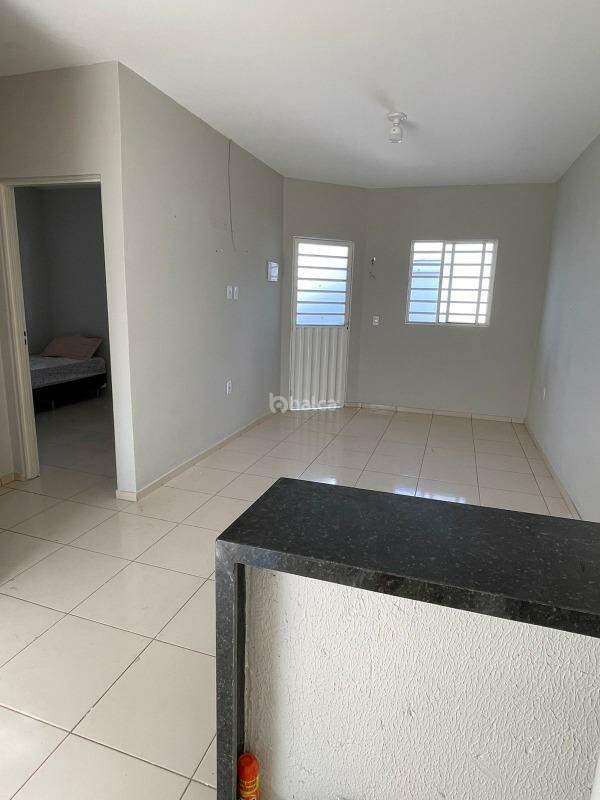 Casa à venda com 2 quartos, 60m² - Foto 5