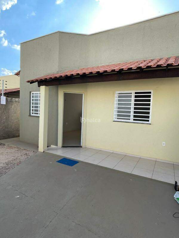 Casa à venda com 2 quartos, 60m² - Foto 1