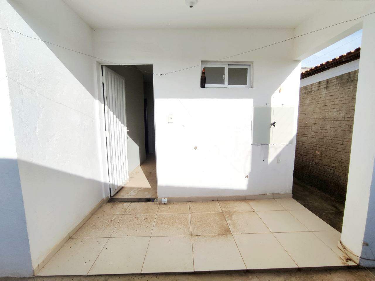 Casa à venda com 2 quartos, 60m² - Foto 5