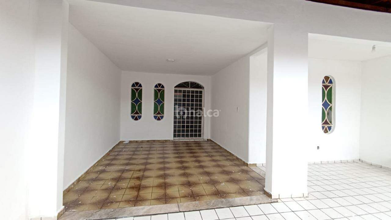 Casa à venda com 3 quartos, 183m² - Foto 2