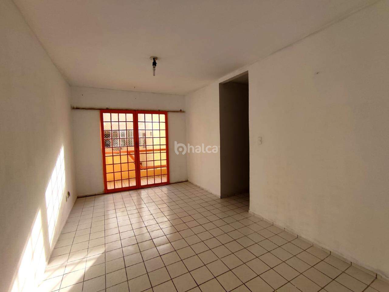 Apartamento à venda com 3 quartos, 72m² - Foto 2