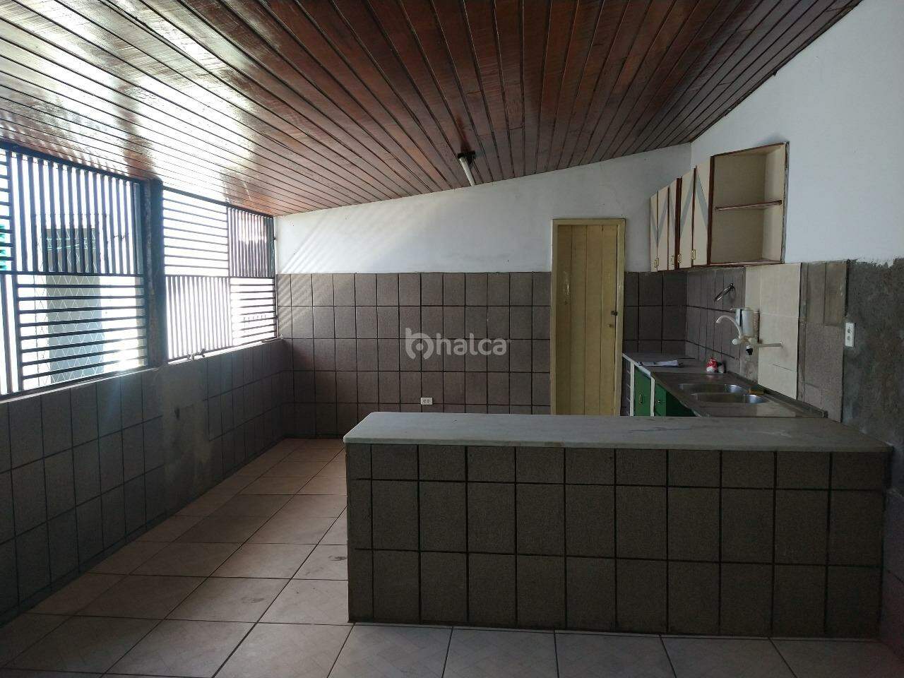 Casa à venda com 4 quartos, 222m² - Foto 8