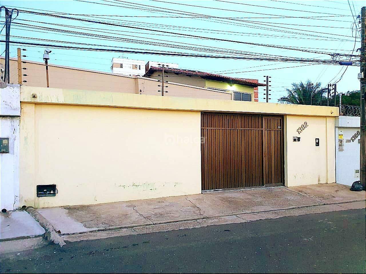 Casa à venda com 3 quartos, 116m² - Foto 1