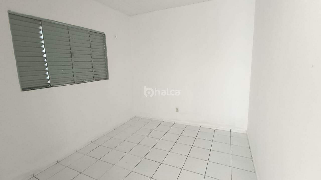 Casa à venda com 3 quartos, 60m² - Foto 3