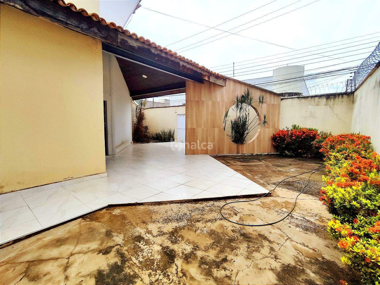 Casa à venda com 4 quartos, 351m² - Foto 4