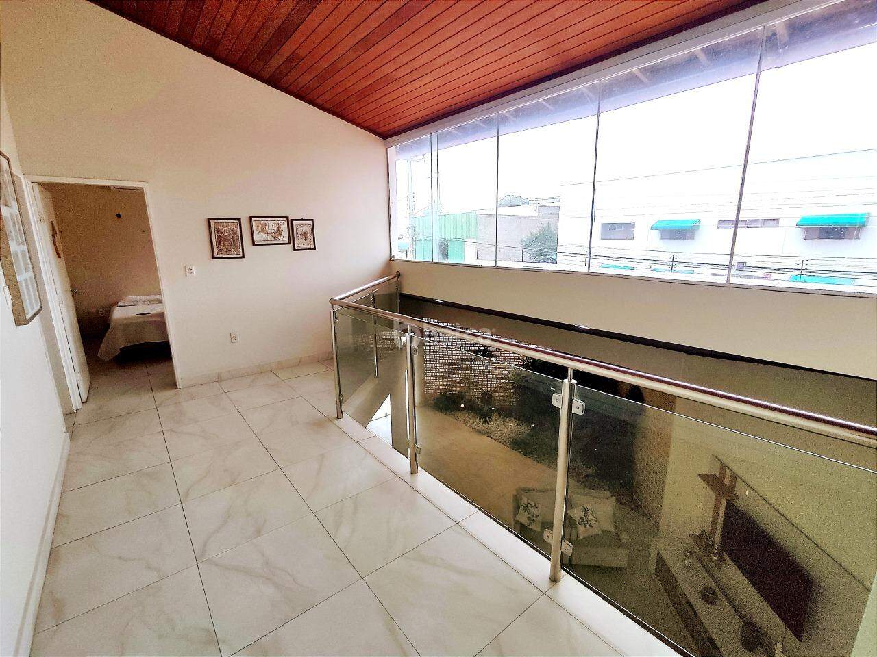 Casa à venda com 4 quartos, 351m² - Foto 14