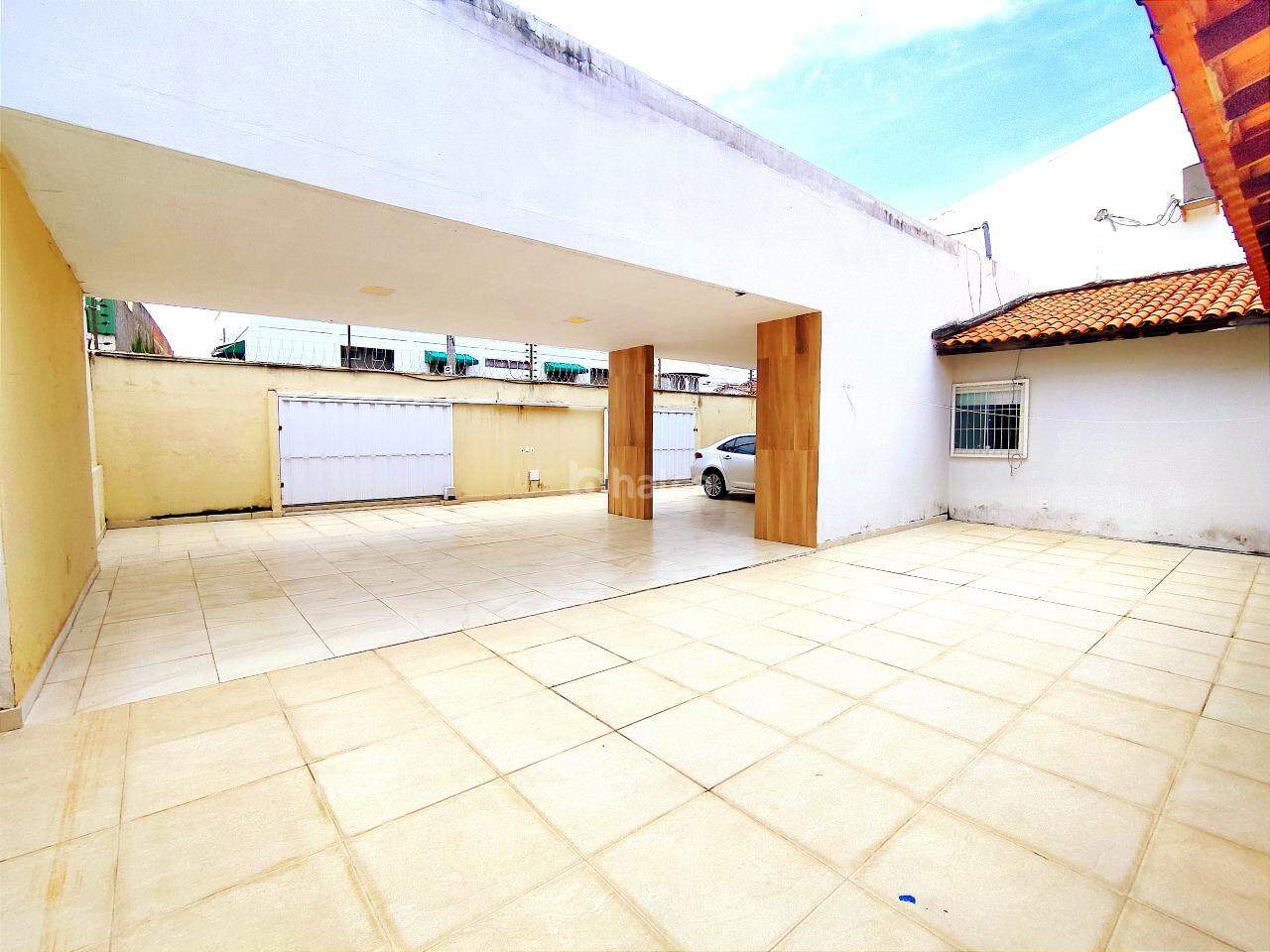 Casa à venda com 4 quartos, 351m² - Foto 3