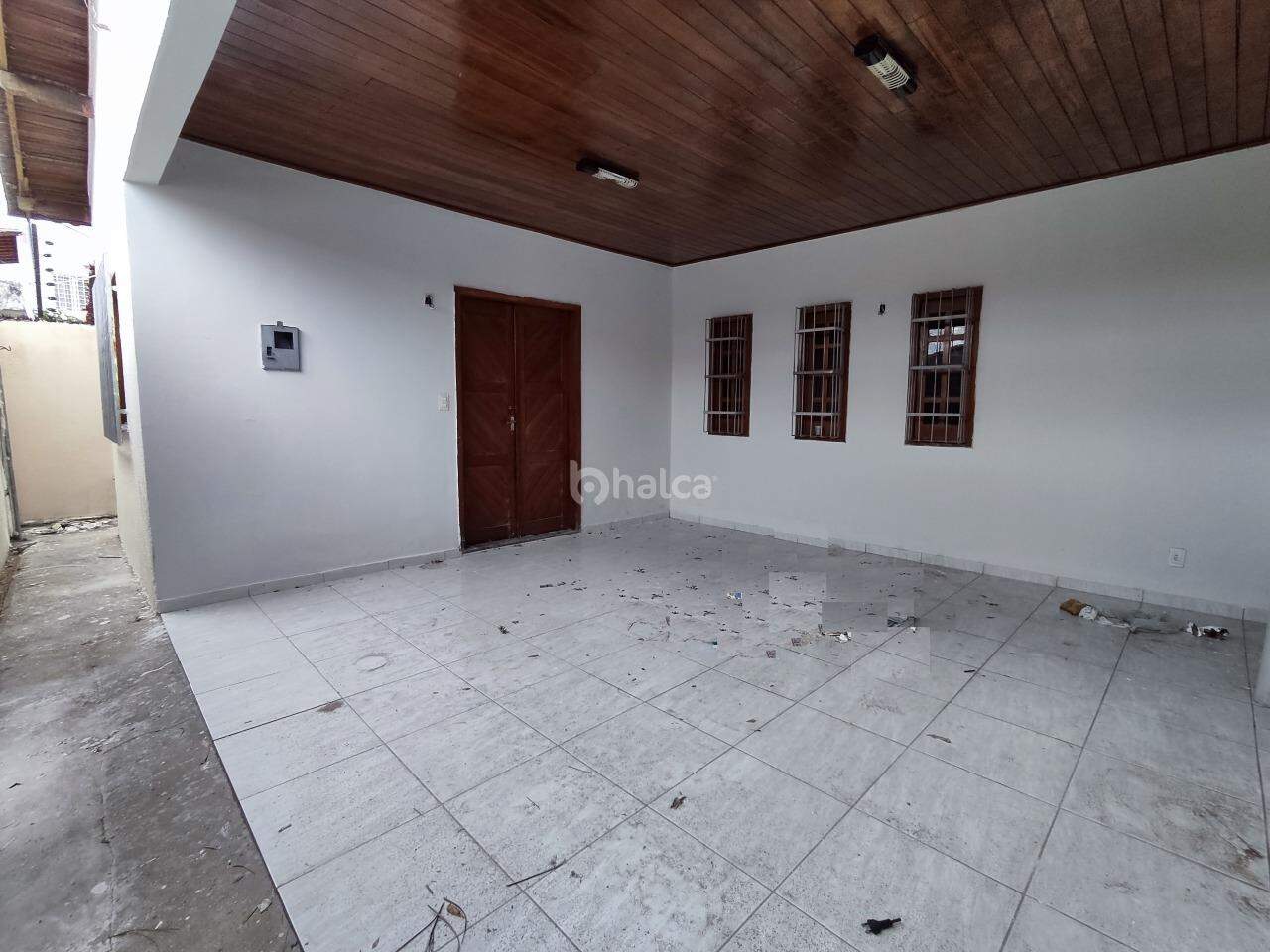 Casa à venda com 3 quartos, 160m² - Foto 2