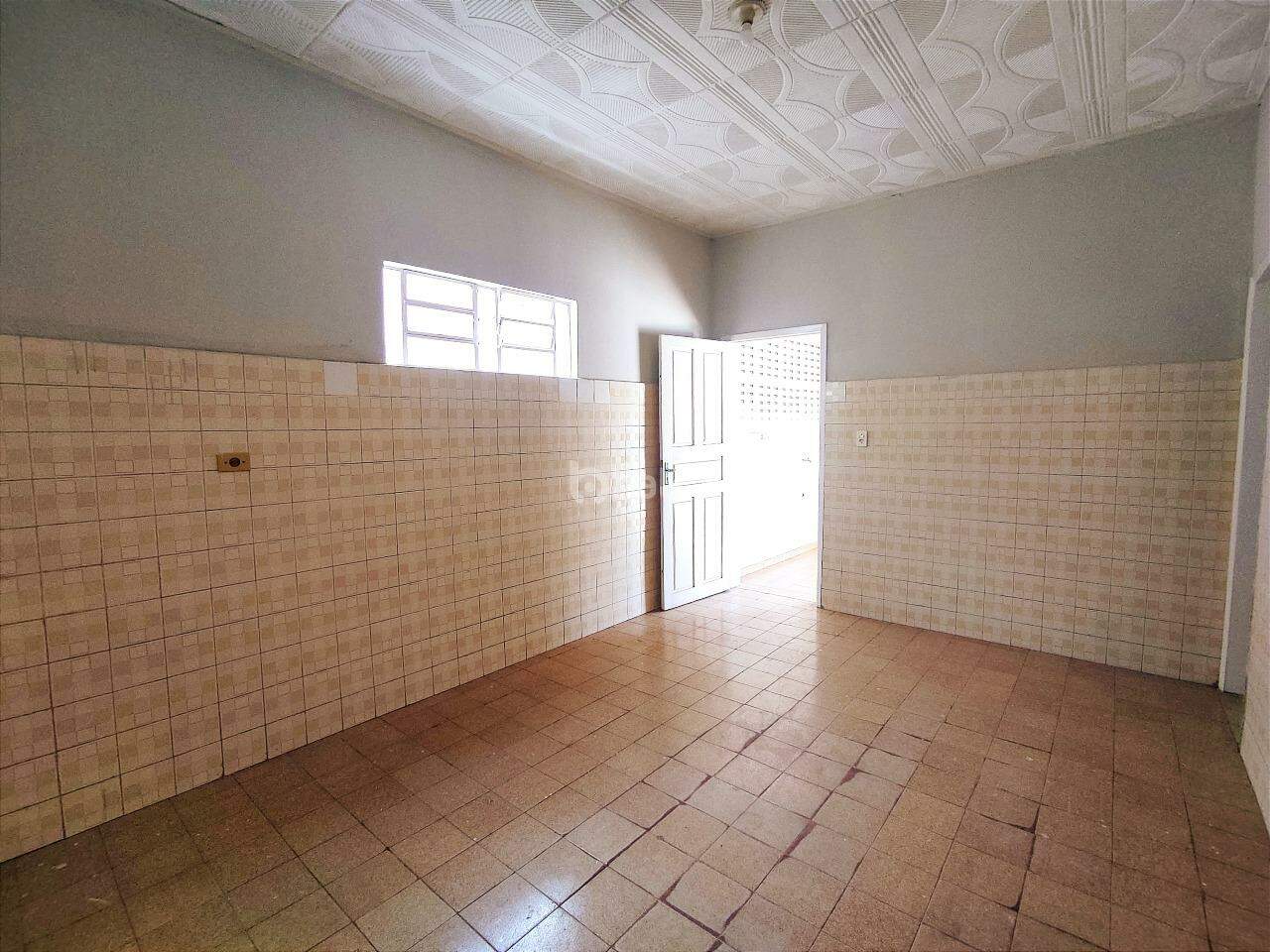 Casa para alugar com 4 quartos, 173m² - Foto 15