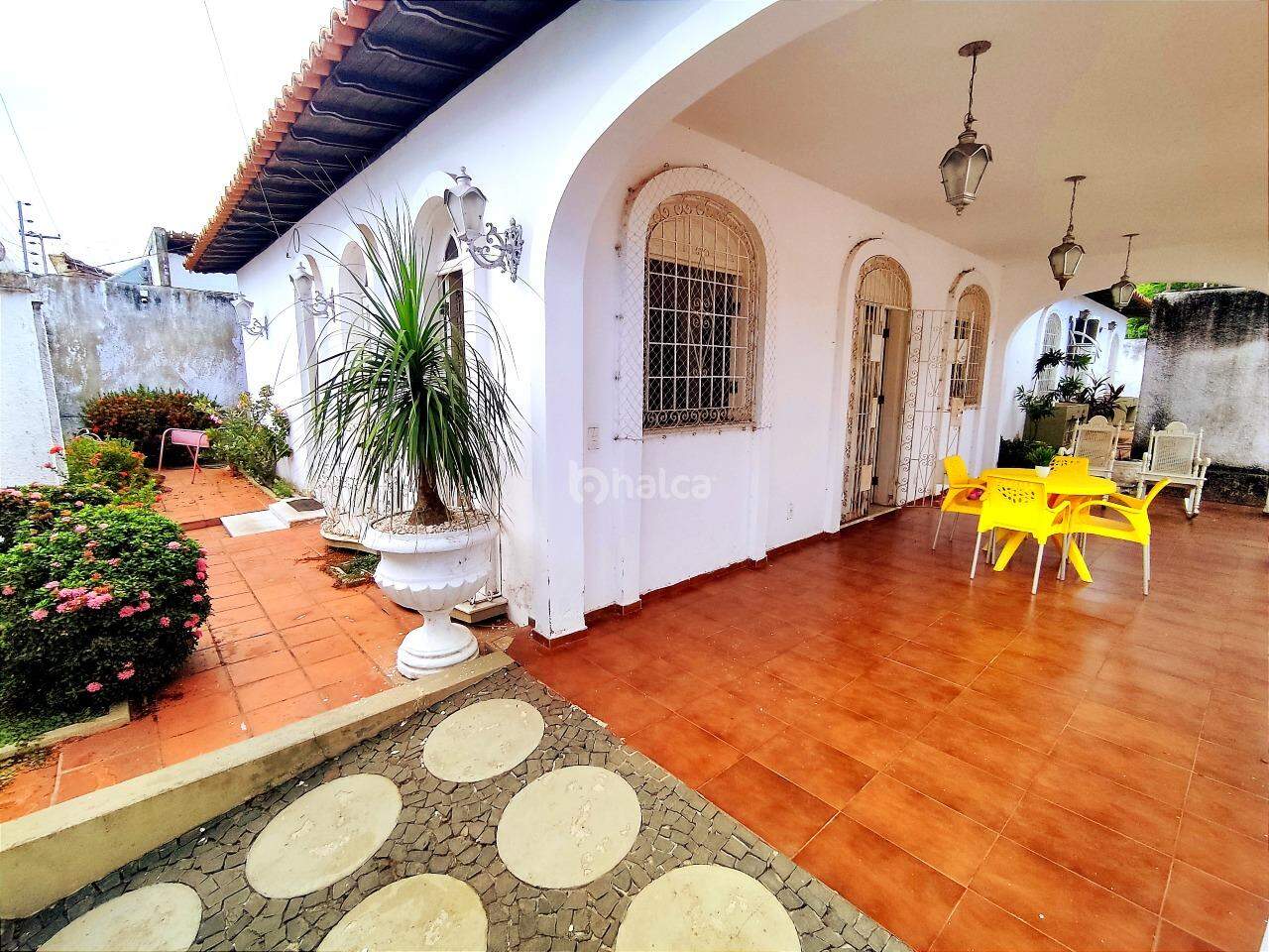 Casa à venda com 4 quartos, 200m² - Foto 5