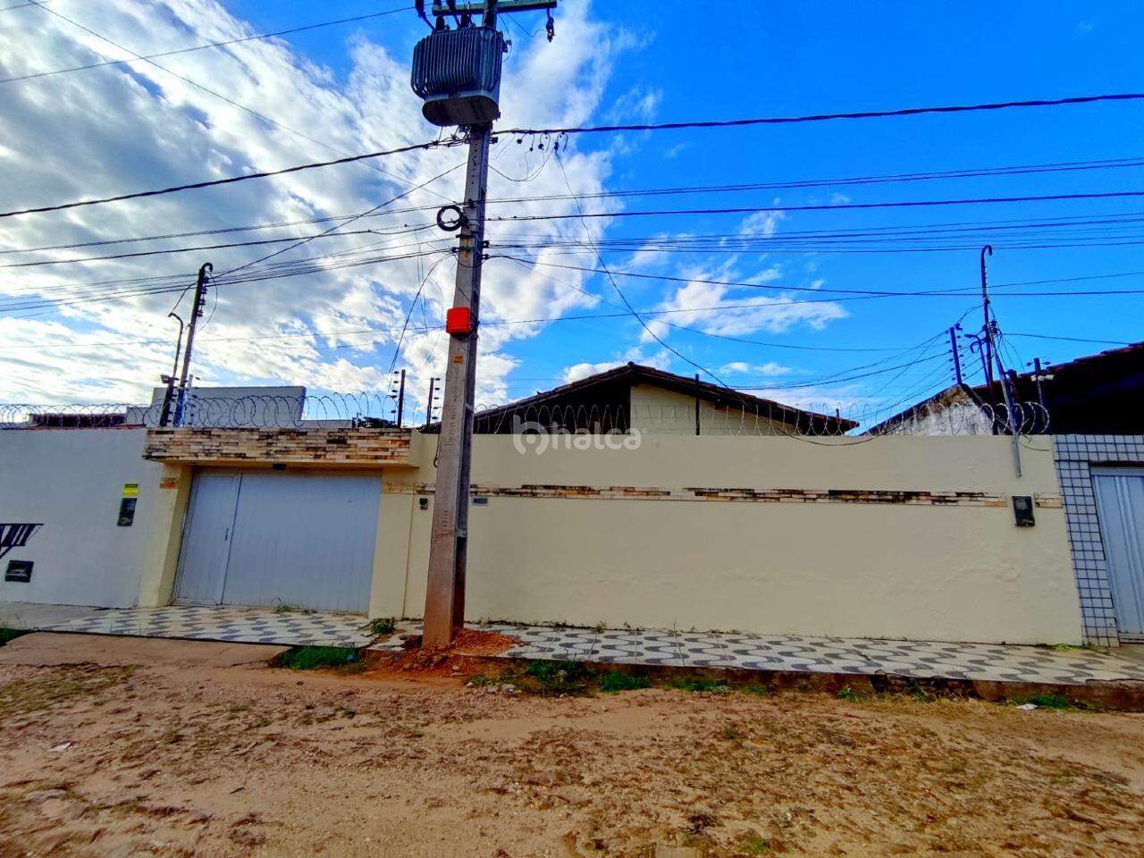 Casa para alugar com 2 quartos, 127m² - Foto 1